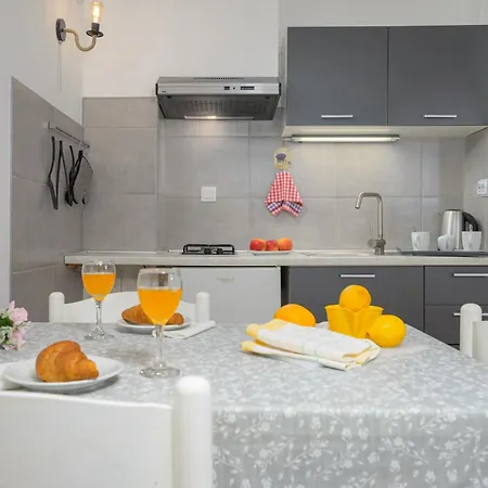 Διαμέρισμα Silvana 74 Πούλα