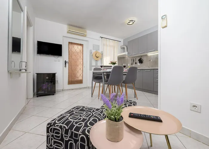 Silvana 74 * بولا