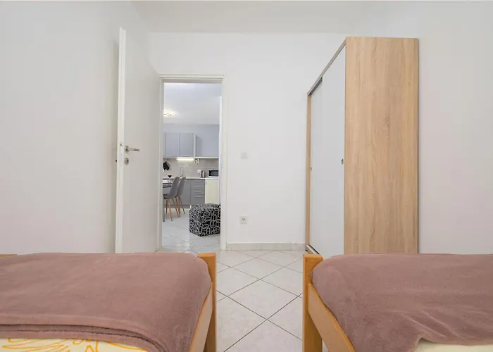 Silvana 74 * بولا