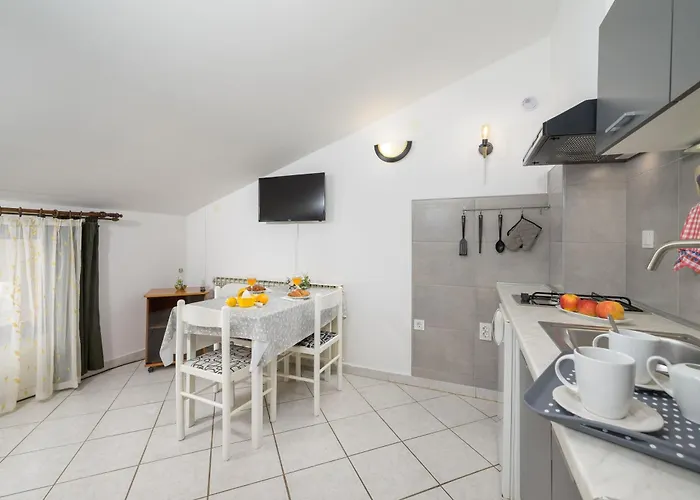 Silvana 74 شقة بولا