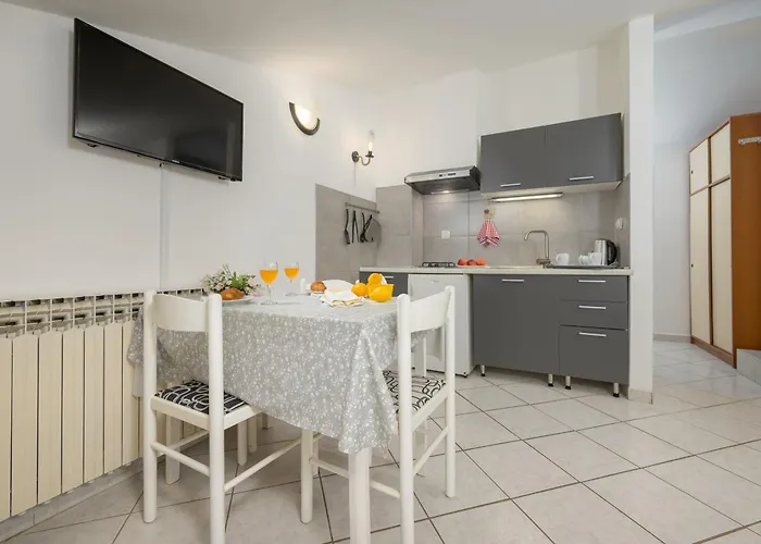 Silvana 74 * بولا