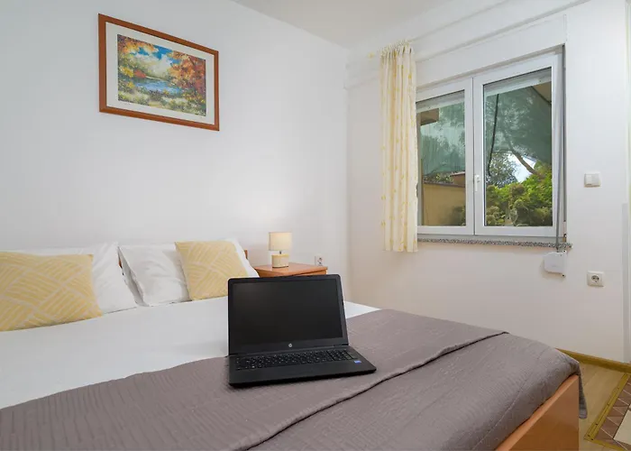 Silvana 74 شقة بولا