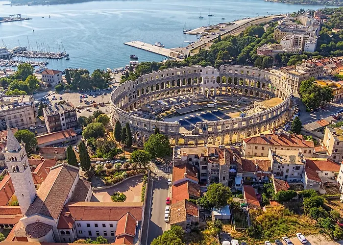 Silvana 74 شقة بولا